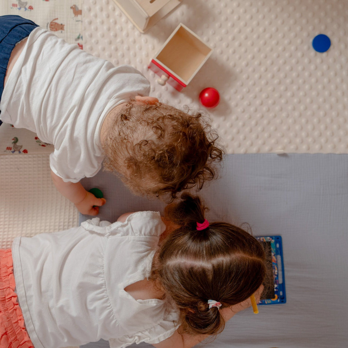 Tummy Time : à quel âge commencer et comment faire ?