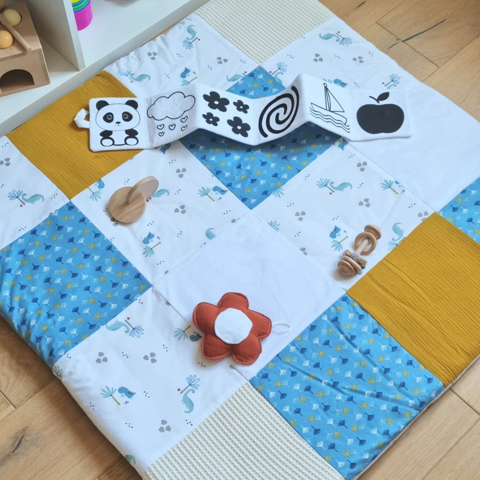 Motricité libre : le rôle essentiel du tapis d'éveil