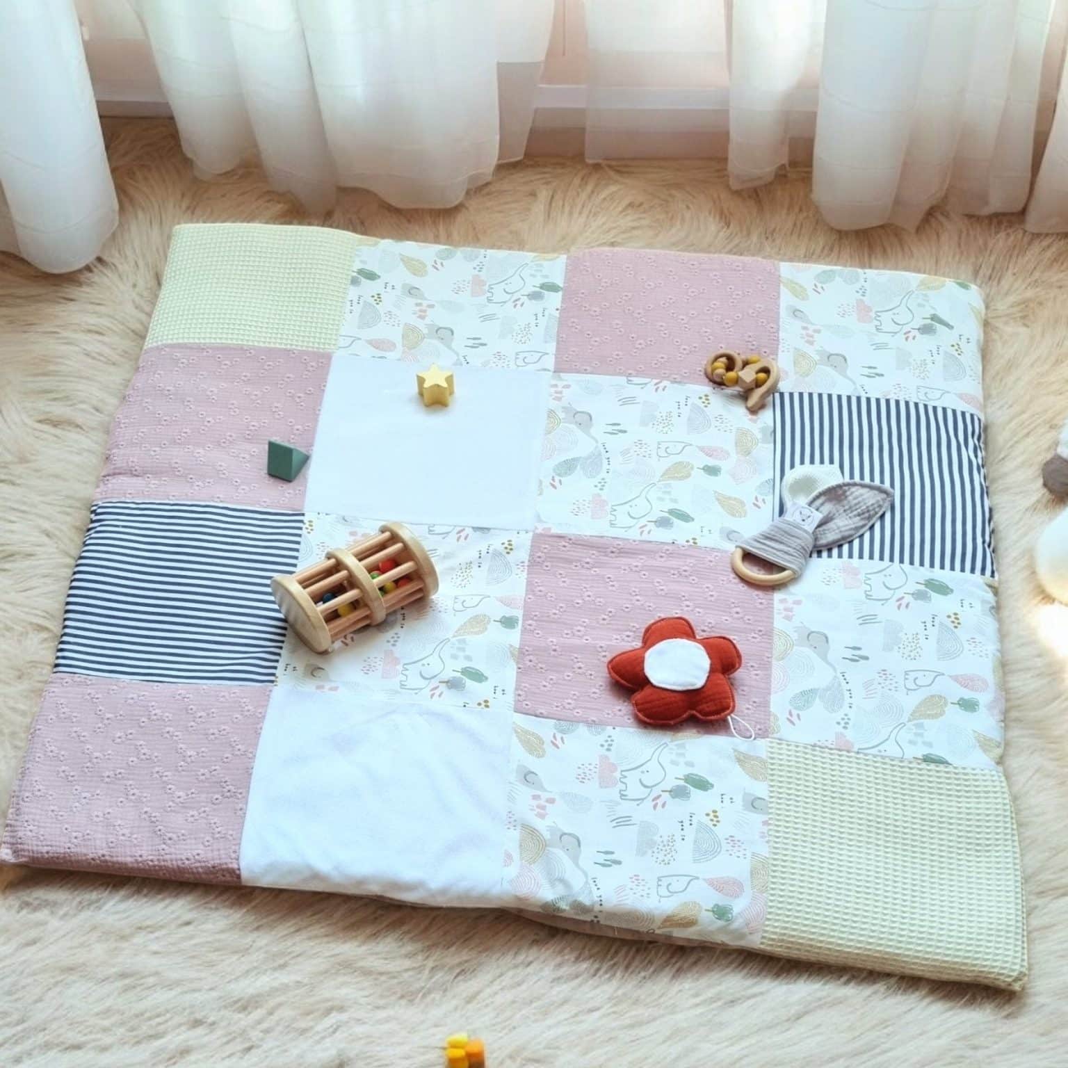 Tapis d'éveil de 0 à 3 mois : stimuler les sens dès la naissance