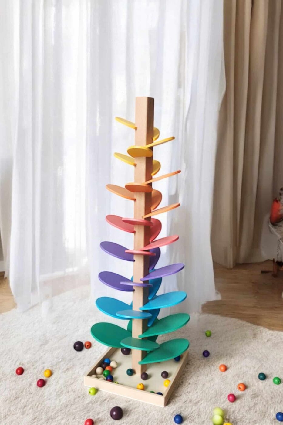 Arbre musical en bois - Cascade de boules colorées - Biquette Biquette