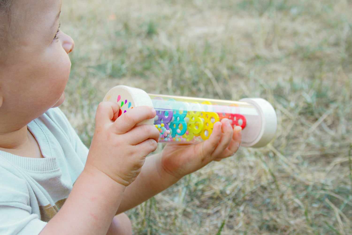 Bâton de pluie sensoriel en bois – Tube à perles colorées pour bébé